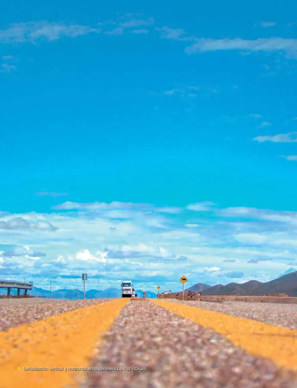 Señalización vertical y horizontal en la carretera La Paz - Oruro.